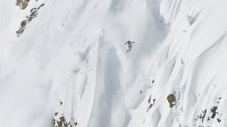 Skier Outruns Massive Avalanche [upl. by Brainard]