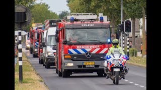 Optocht Brandweerdag 2018 heel veel sirenes Almere [upl. by Desiree]