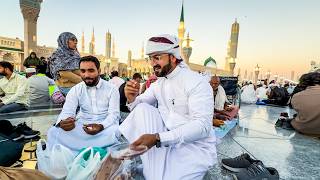 First RAMADAN IFTAR in Madina Masjid an Nabawi  Ramadan Mubarak [upl. by Nart]