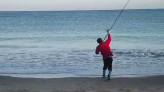 technique de lancer en surfcasting [upl. by Einaoj]