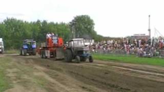 tractor pulling at pickering 09 [upl. by Vola748]