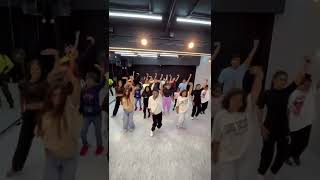 Chale jaise hawaien sanketpanchalchoreography [upl. by Kcirddor]